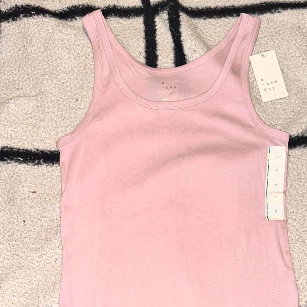 Spring Starter Tank Pack (4 Items) - Picture 8 of 9